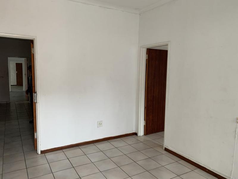 To Let Commercial Property for Rent in Montague Gardens Western Cape